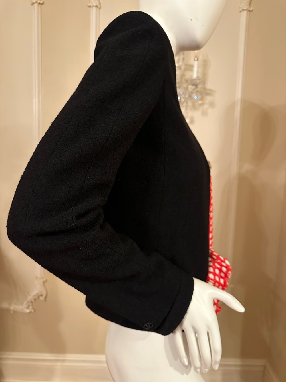 CHANEL Red Patterned and Black Two-Tone Blazer Jacket - Picture 6 of 15